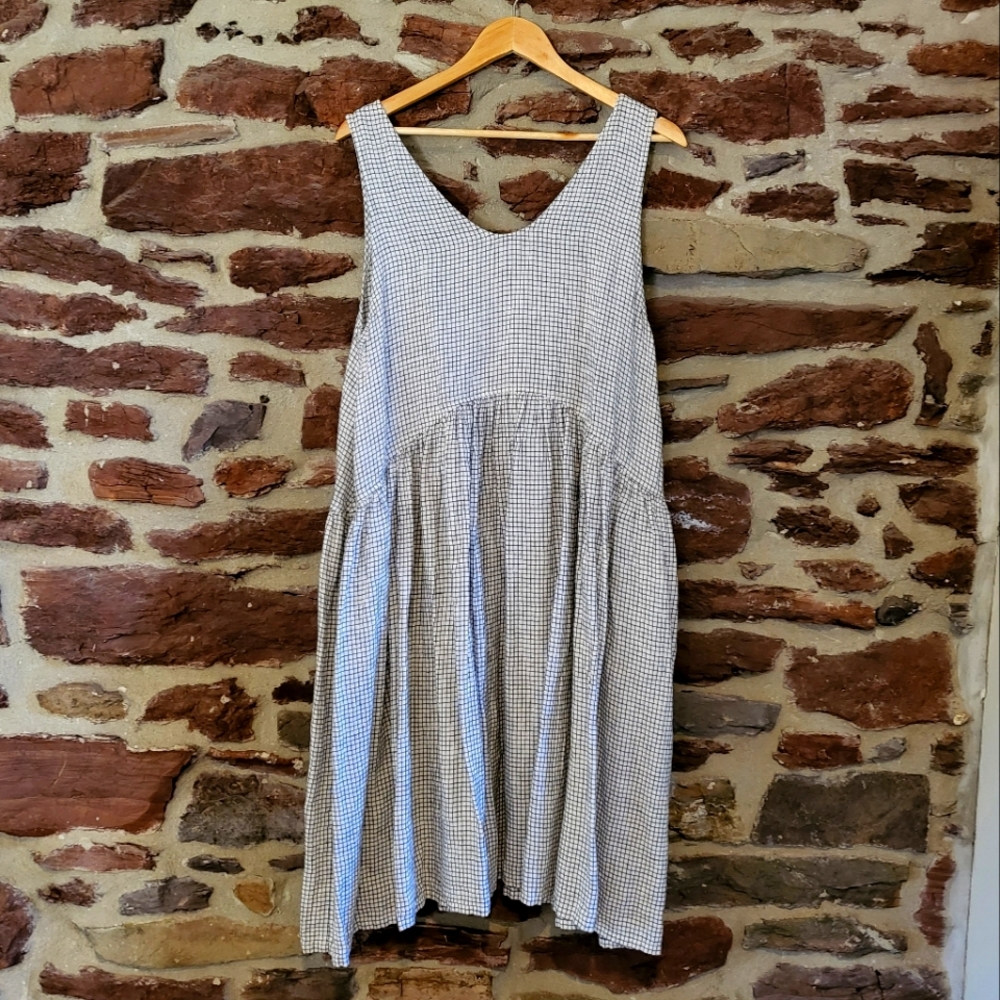 Notperfectlinen volume dress